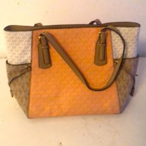 Michael Kors tan and cream purse